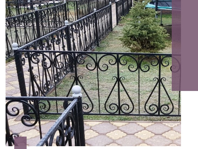 Кованые газонные ограждения под ключ в Арзамасе
